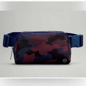 Lululemon Everywhere Belt Bag Heritage 360 Camo Smoky Red Sea Multi